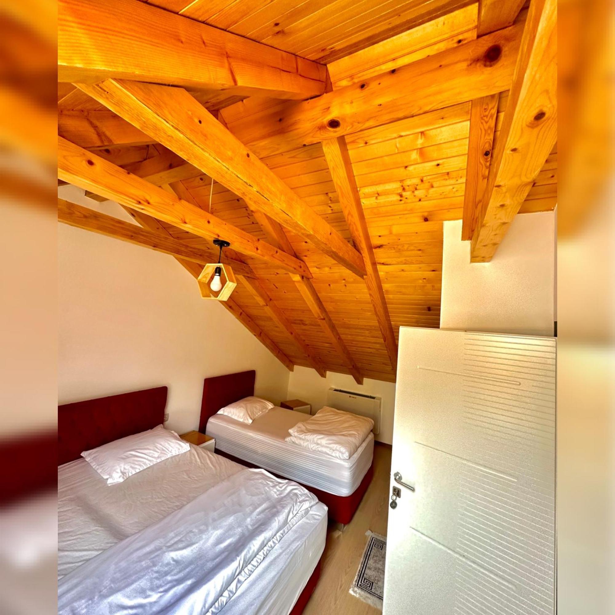 Breezy Hotel Valbone Quarto foto