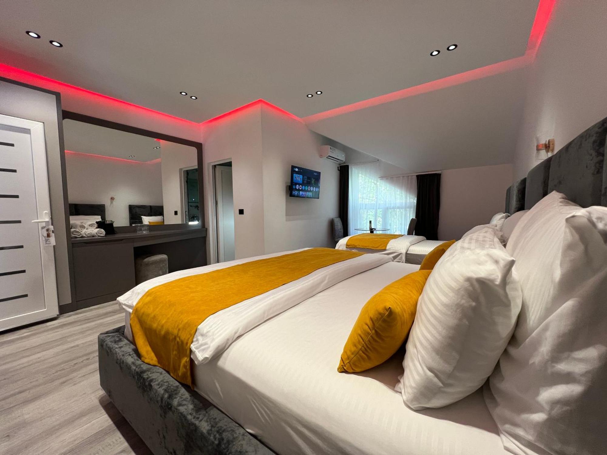 Breezy Hotel Valbone Exterior foto